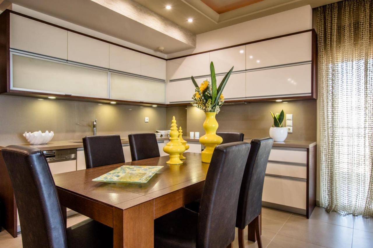 White Crystal Beachfront Apartment Goúrnes المظهر الخارجي الصورة